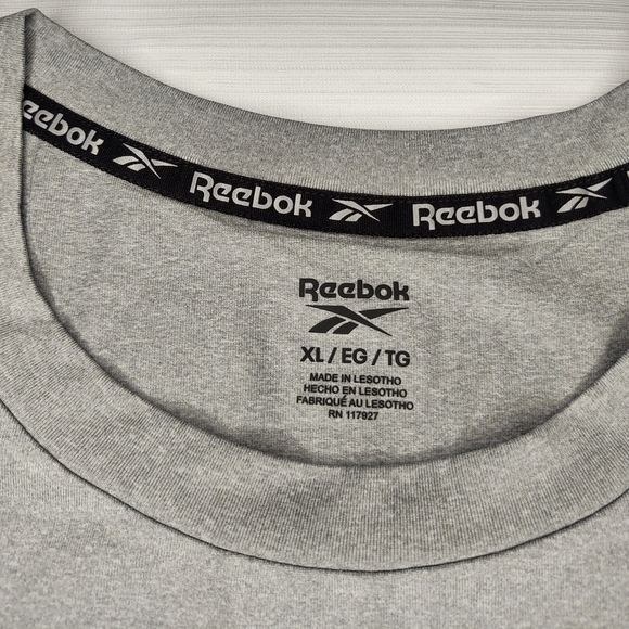 Reebok Short Sleeve T Shirt Size XL - Picture 2 of 5